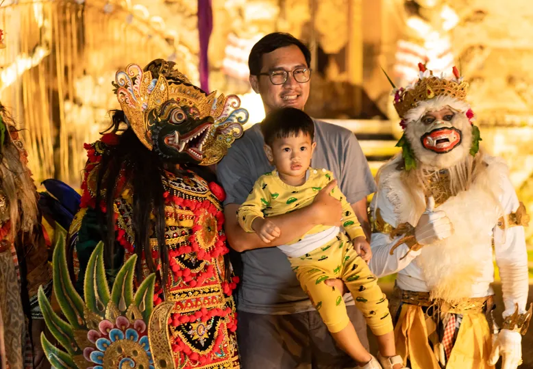 Kecak Fire Dance Show at Puri Peliatan Ubud - Image 5