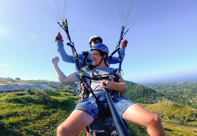 Paragliding Experience in Nusa Penida Bali - Image 3